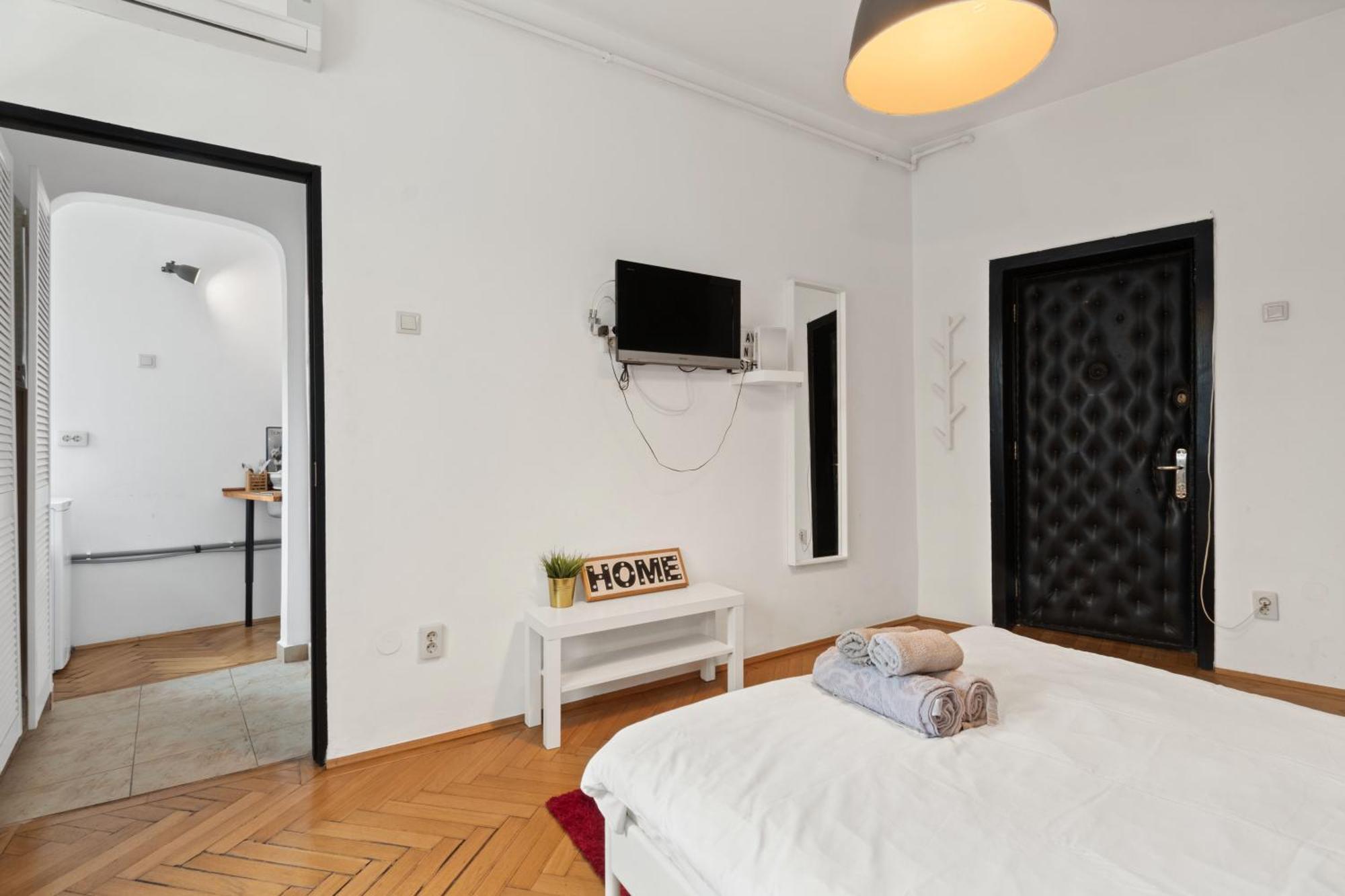Old Town Studio 23B Apartment บูคาเรสต์ ภายนอก รูปภาพ